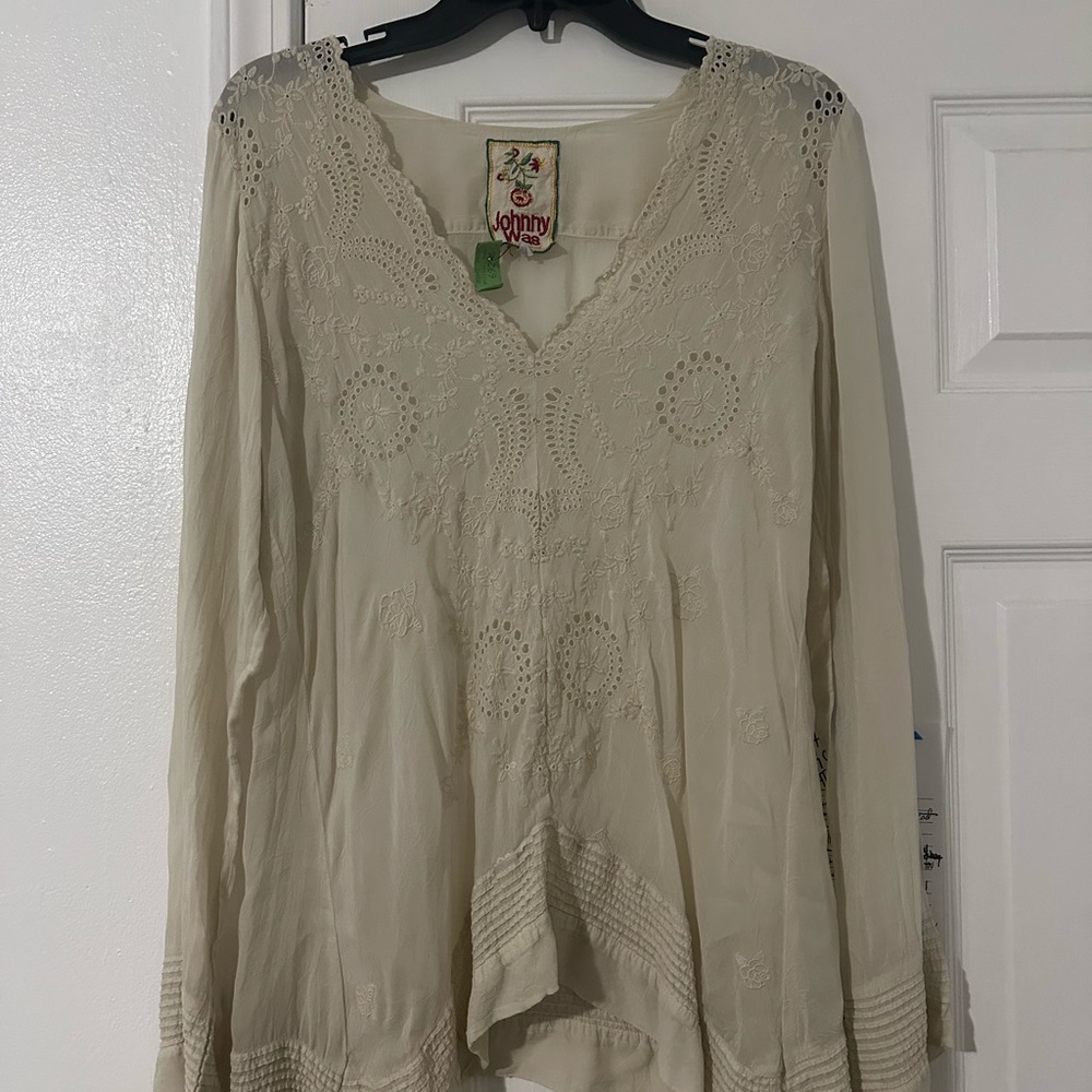 VINTAGE Johnny Was Cream Embroidered V-Neck Blouse